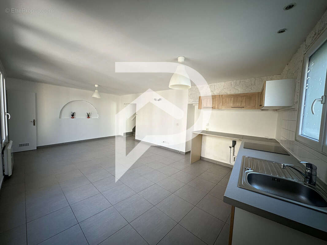 Maison à DAMMARTIN-EN-GOELE