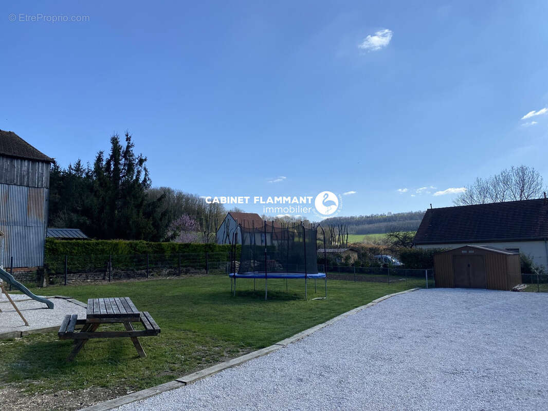 Maison à GRESIGNY-SAINTE-REINE