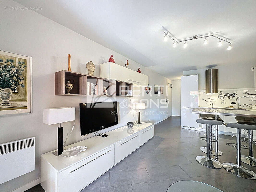 Appartement à THEOULE-SUR-MER