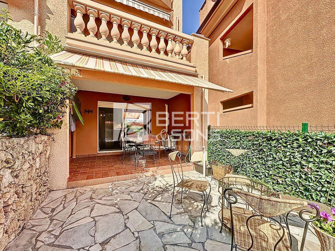 Appartement à THEOULE-SUR-MER