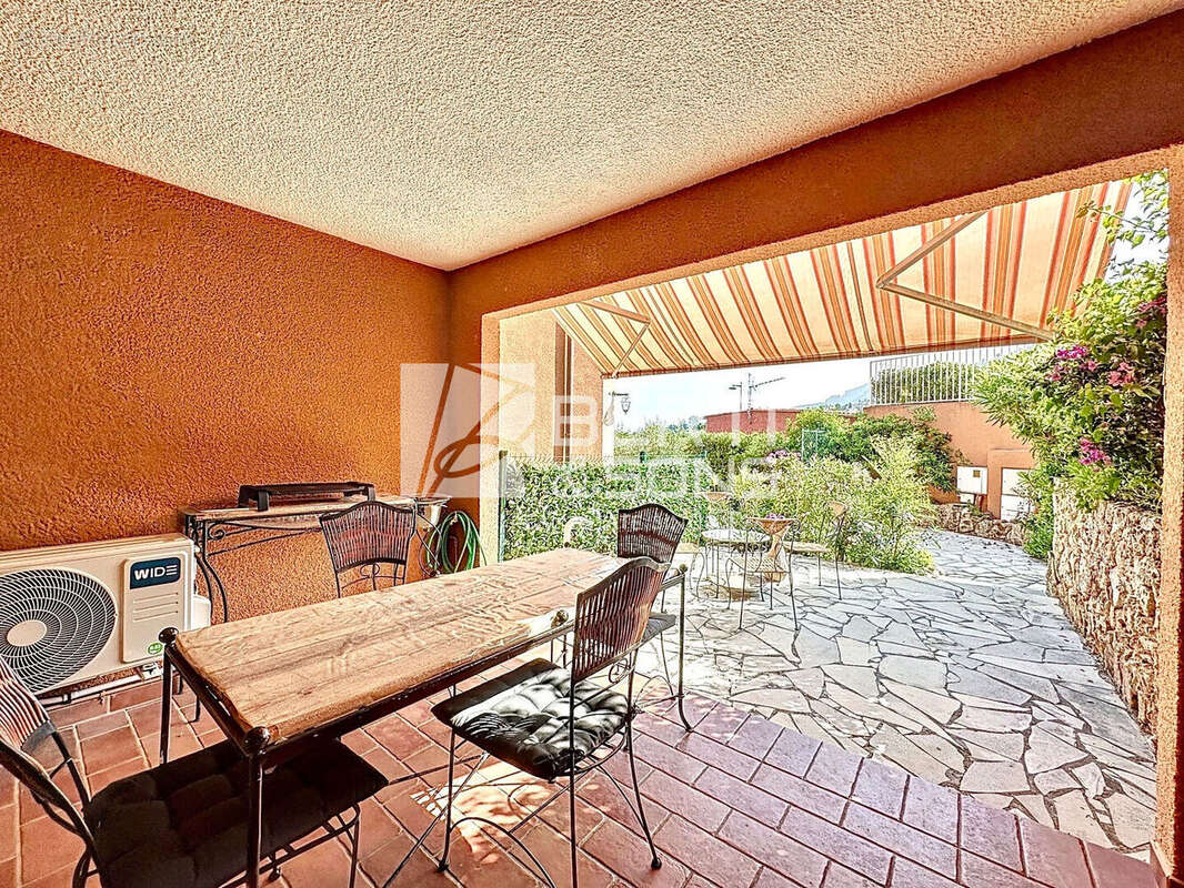 Appartement à THEOULE-SUR-MER