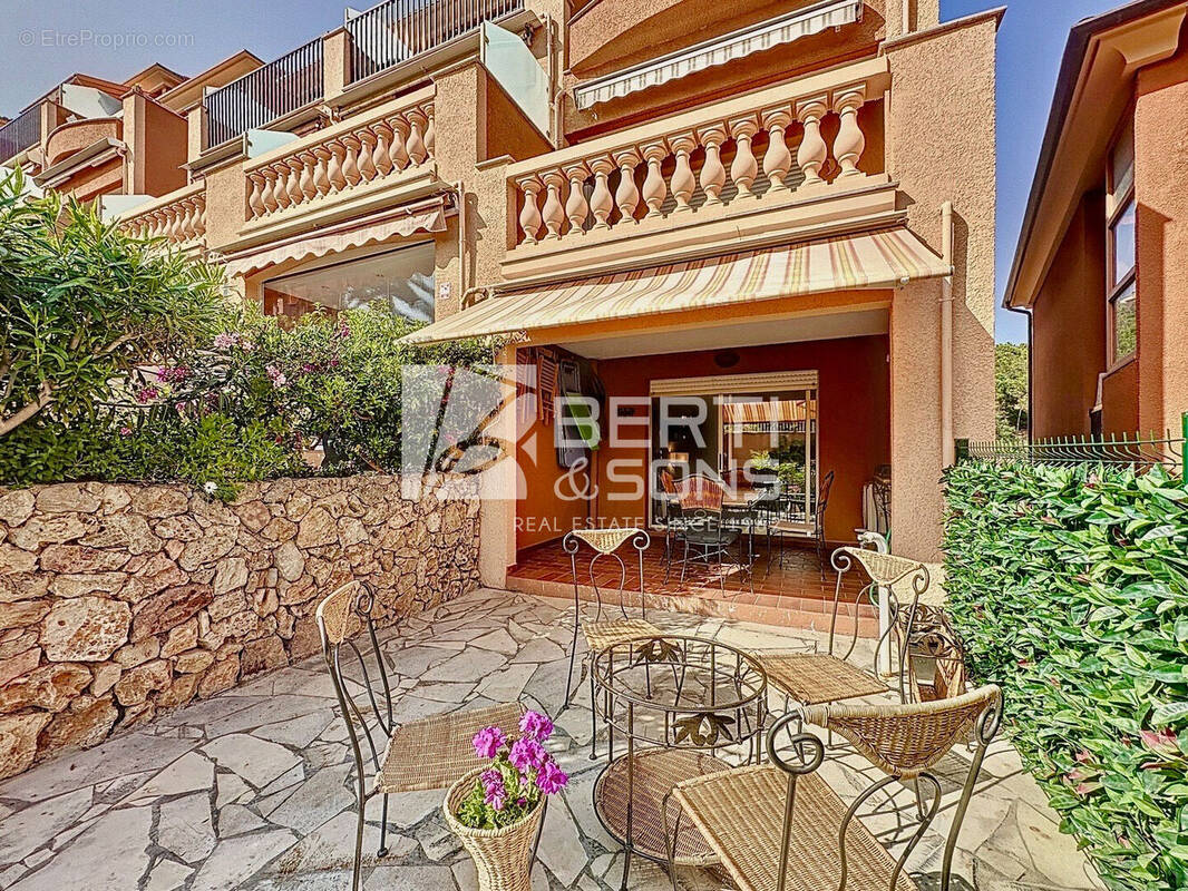 Appartement à THEOULE-SUR-MER