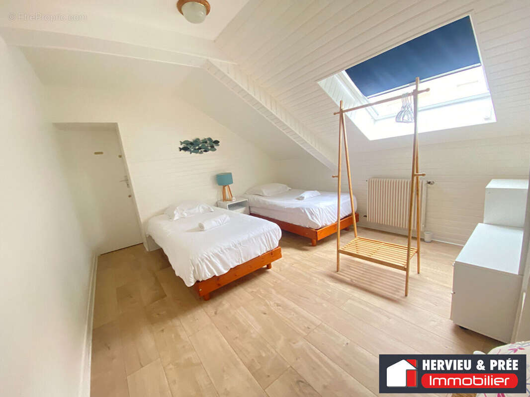 Appartement à LUC-SUR-MER