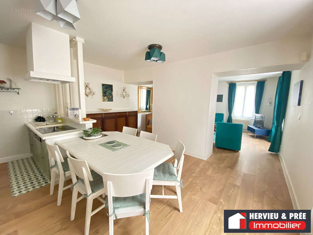 Appartement à LUC-SUR-MER