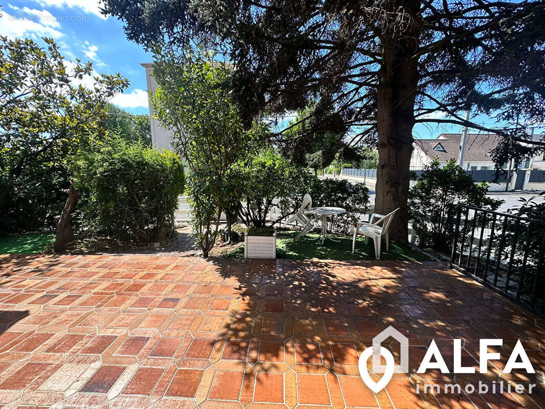 Maison à DEUIL-LA-BARRE