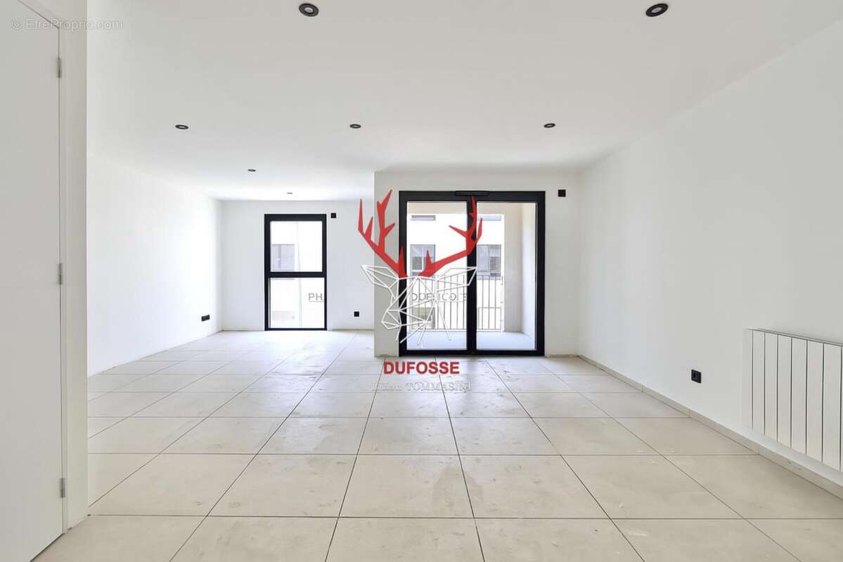 Photo 3 - Appartement à LA TOUR-DE-SALVAGNY