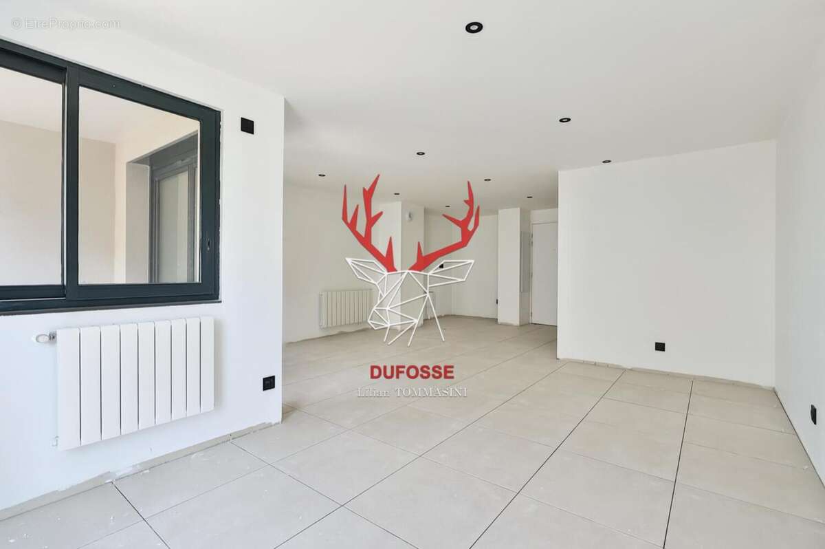 Photo 4 - Appartement à LA TOUR-DE-SALVAGNY