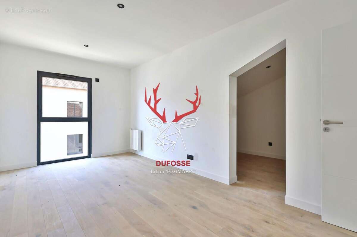 Photo 6 - Appartement à LA TOUR-DE-SALVAGNY