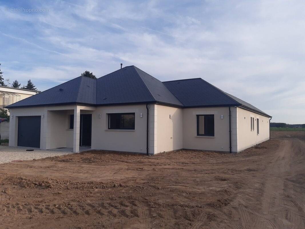 Maison à SAINT-CYR-EN-VAL