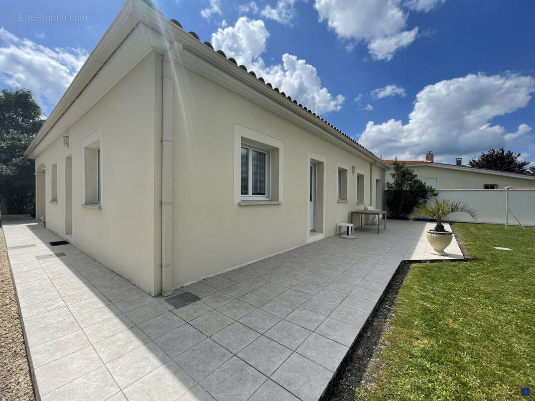 Maison à SAINT-SULPICE-DE-ROYAN