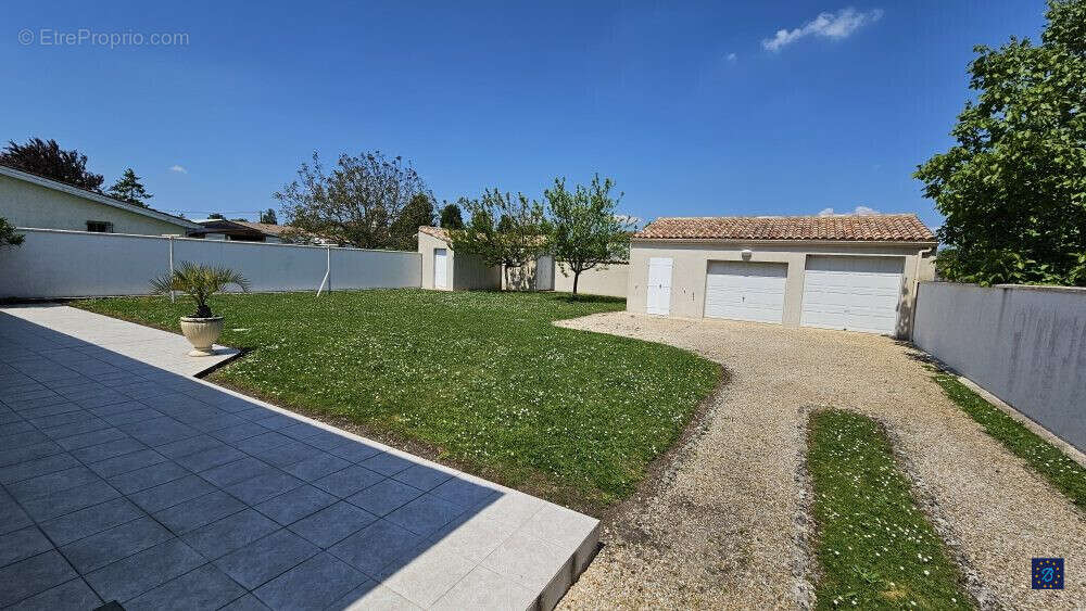 Maison à SAINT-SULPICE-DE-ROYAN