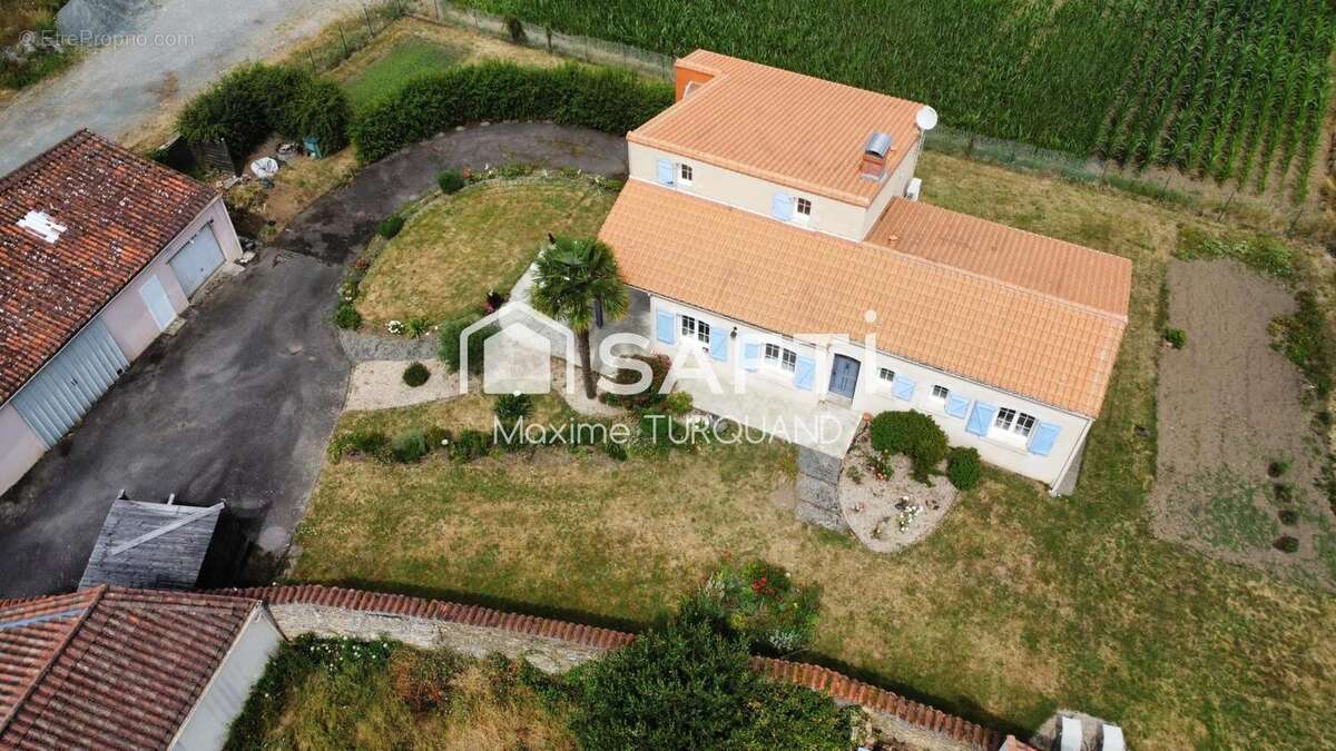 Photo 2 - Maison à BOURNEAU