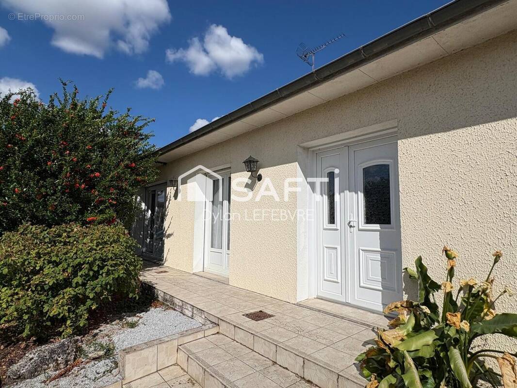 Photo 1 - Maison à NAINTRE