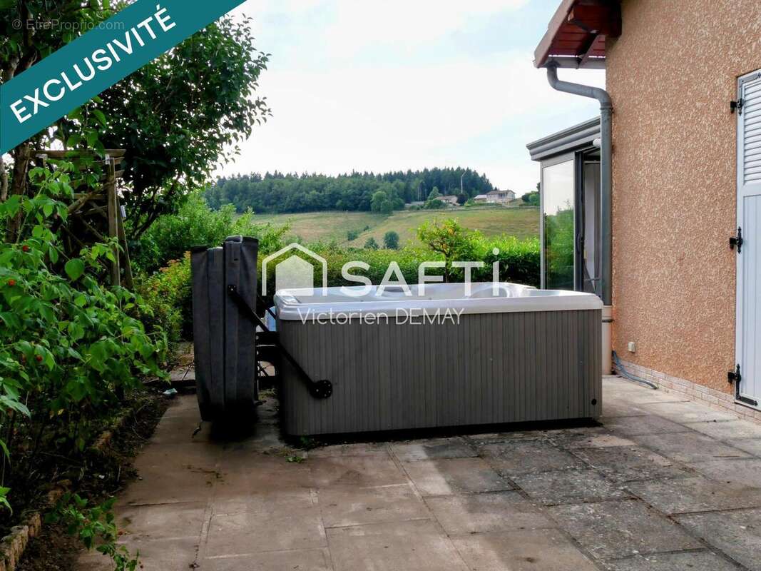 Photo 2 - Maison à SAINT-JEAN-LA-BUSSIERE