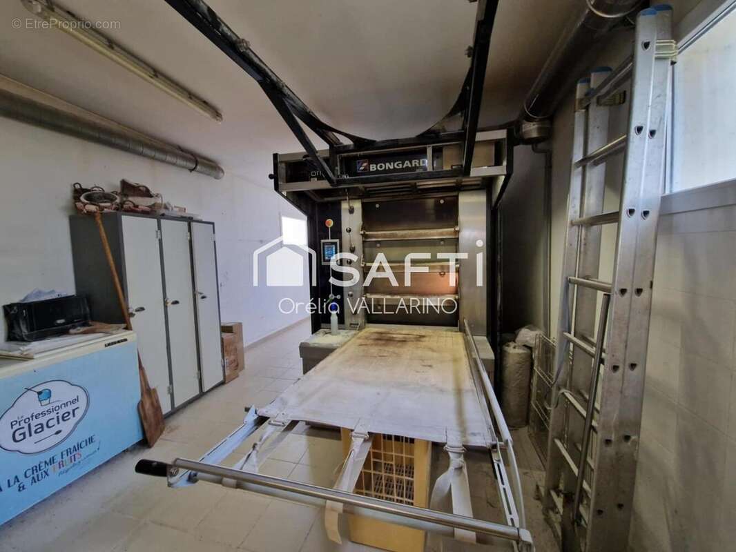 Photo 4 - Commerce à LATRESNE