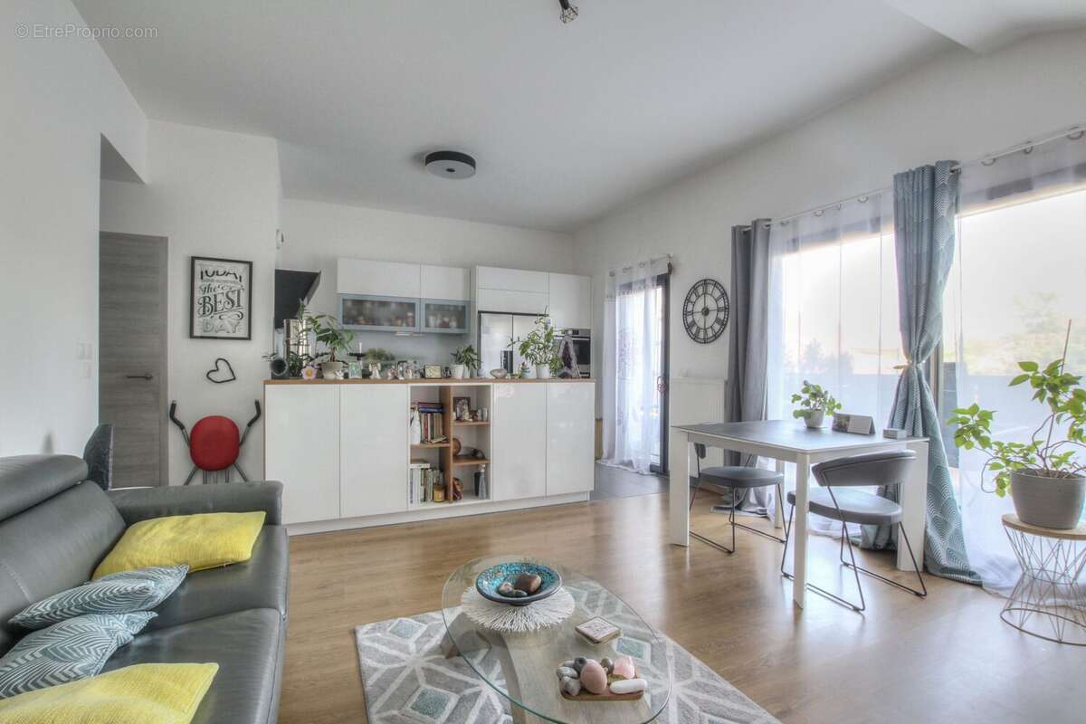 Appartement à ORNEX