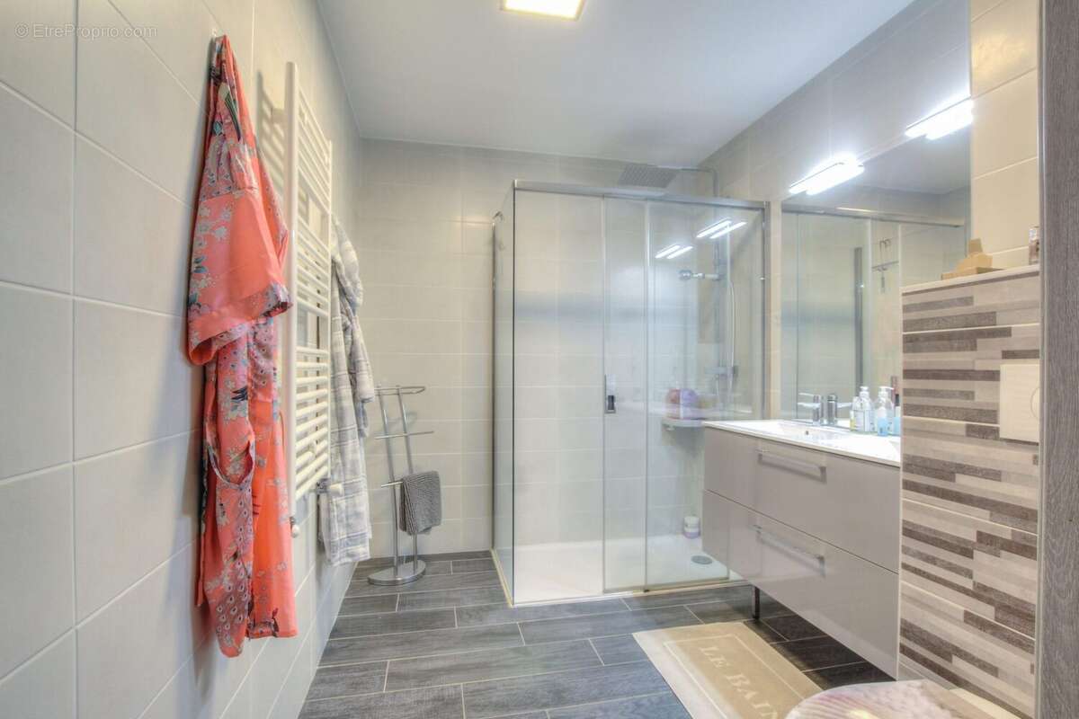 Appartement à ORNEX