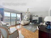 Appartement à CHARENTON-LE-PONT