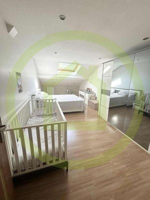 Appartement à AUDUN-LE-TICHE