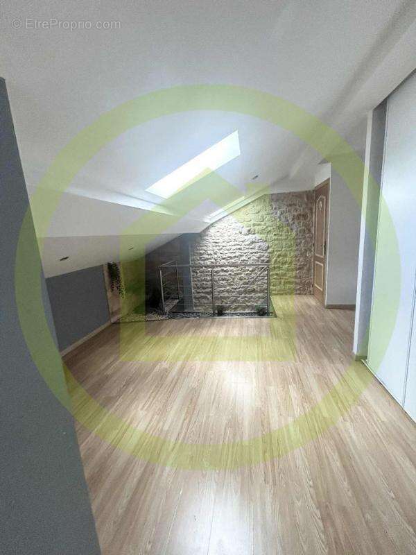 Appartement à AUDUN-LE-TICHE