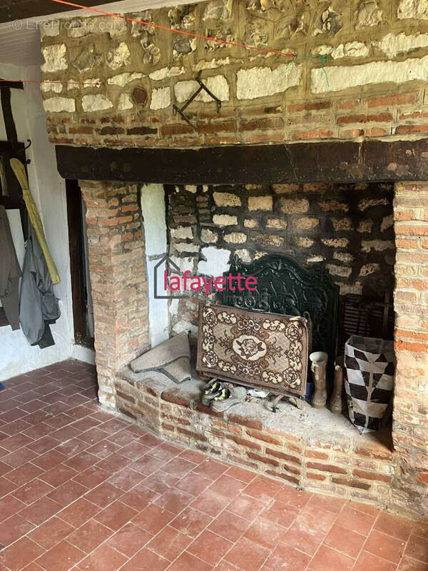 Maison à SAINT-GILLES-DE-LA-NEUVILLE