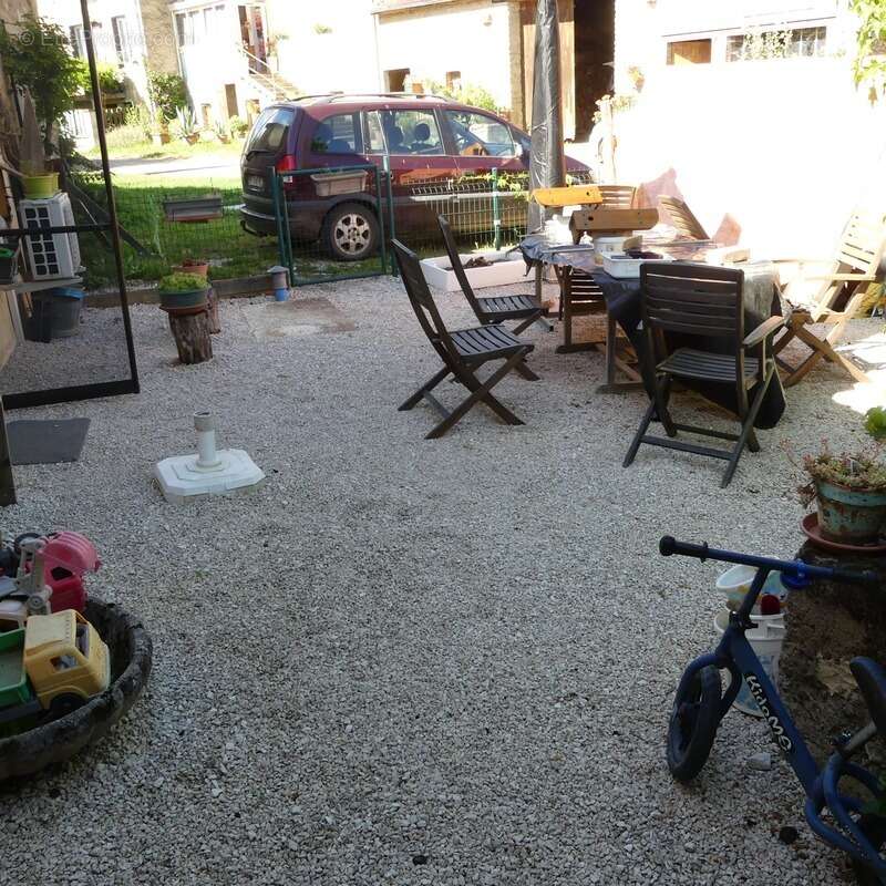 Maison à PRECY-SOUS-THIL