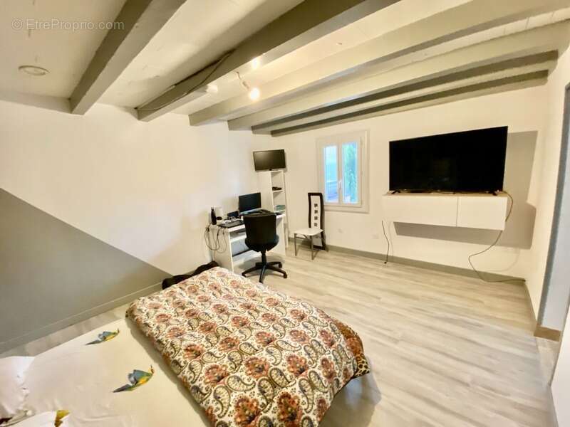 Maison à YGOS-SAINT-SATURNIN