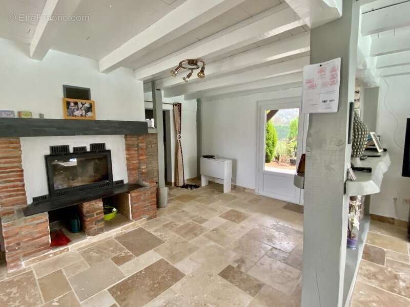 Maison à YGOS-SAINT-SATURNIN