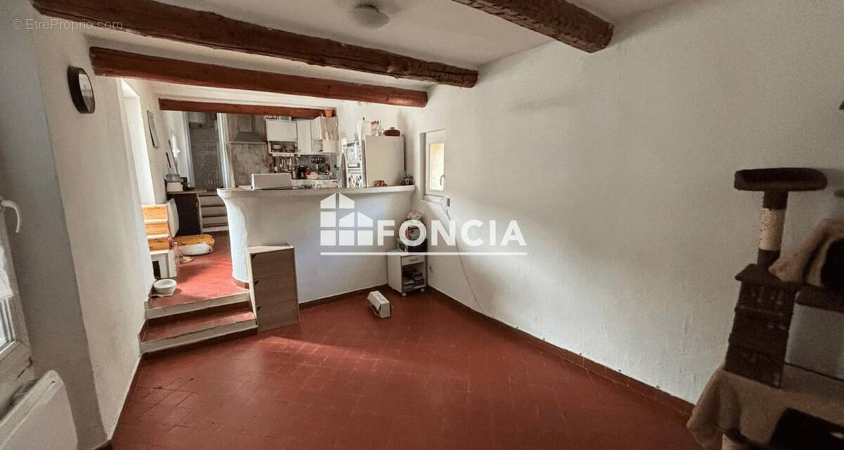 Appartement à PERNES-LES-FONTAINES