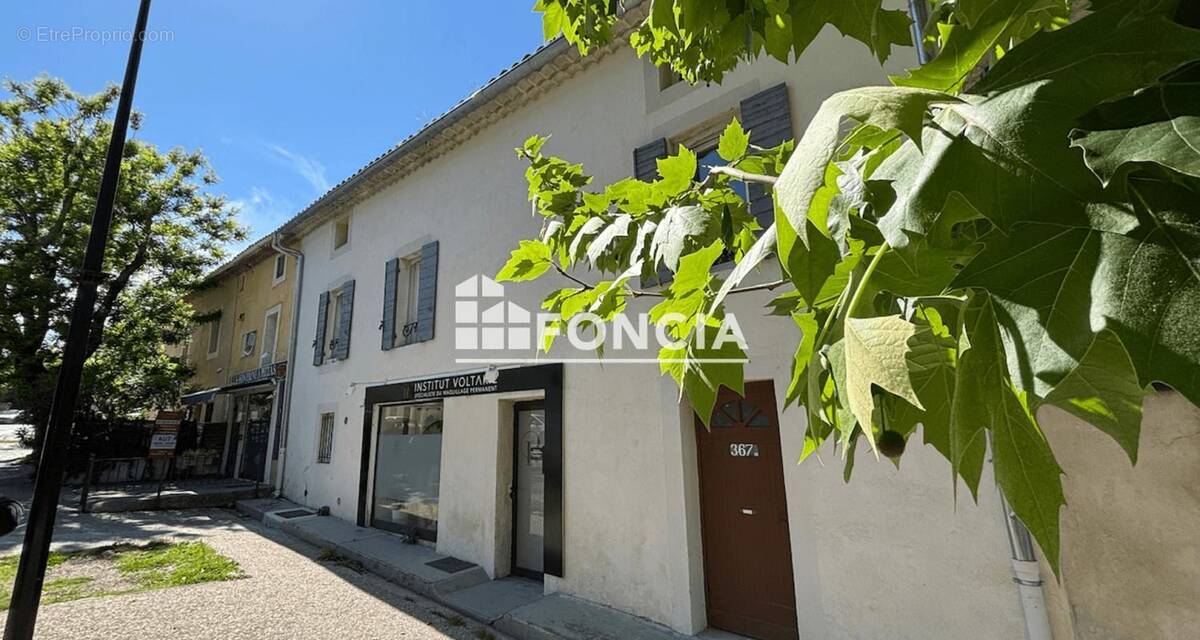 Appartement à PERNES-LES-FONTAINES