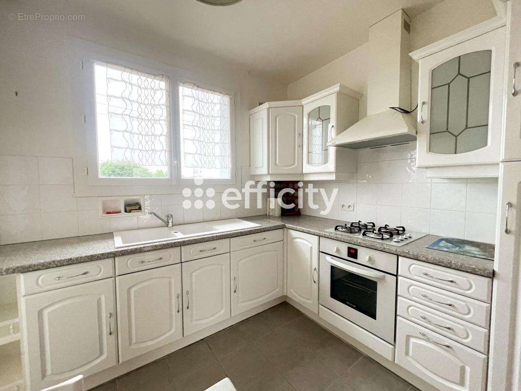 Appartement à SAINT-JEAN-DU-FALGA