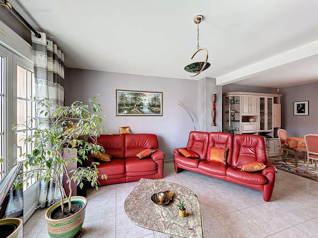 Maison à HETTANGE-GRANDE