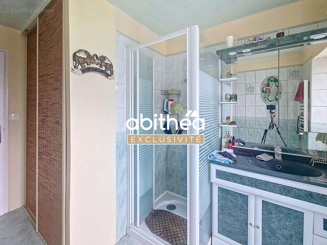 Appartement à NIEUL-LE-VIROUIL