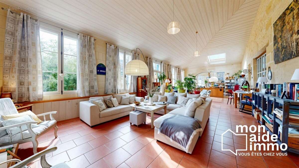 Maison à SAINT-EMILION