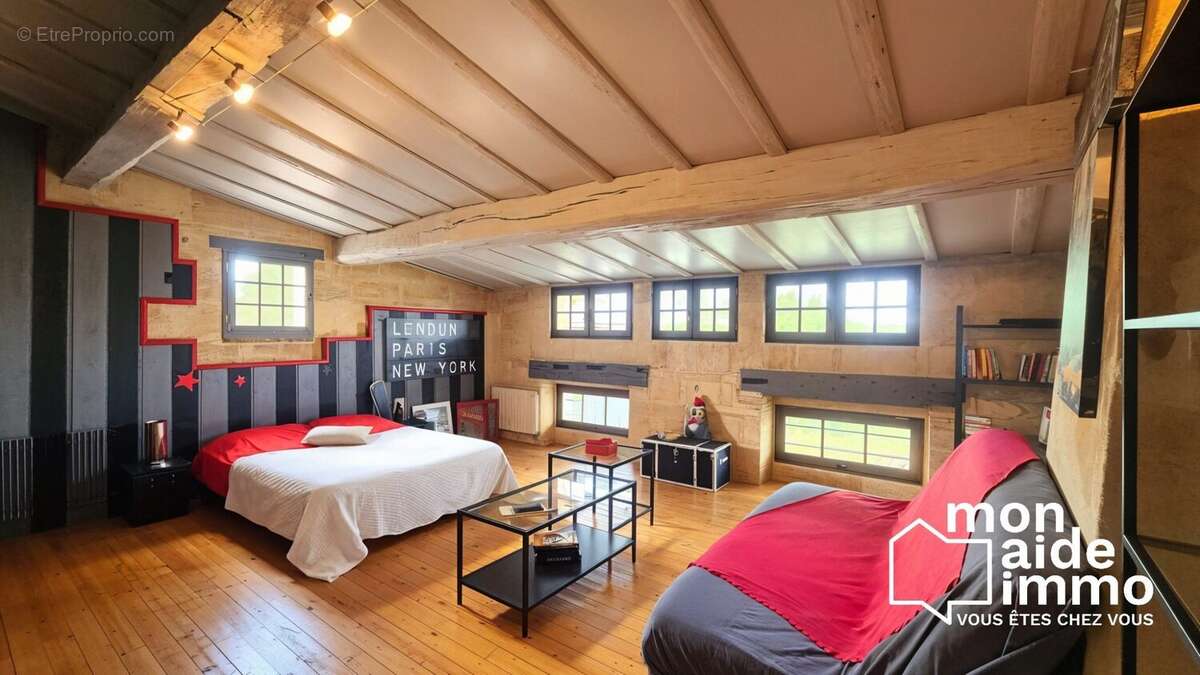 Maison à SAINT-EMILION