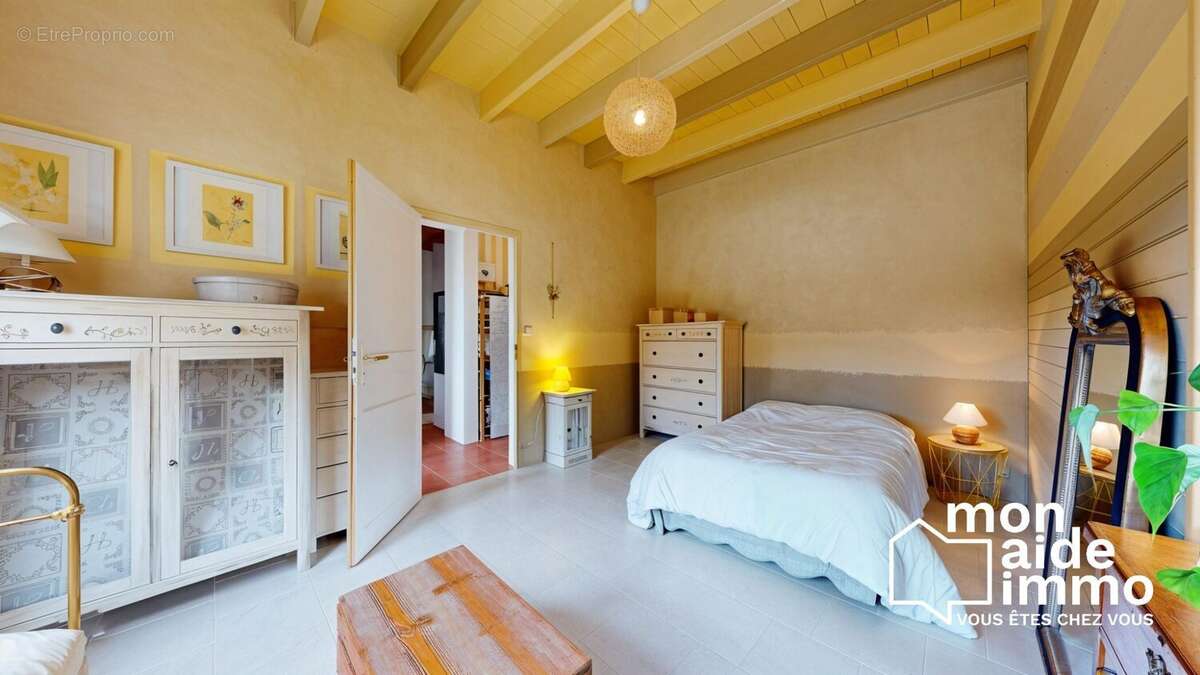 Maison à SAINT-EMILION