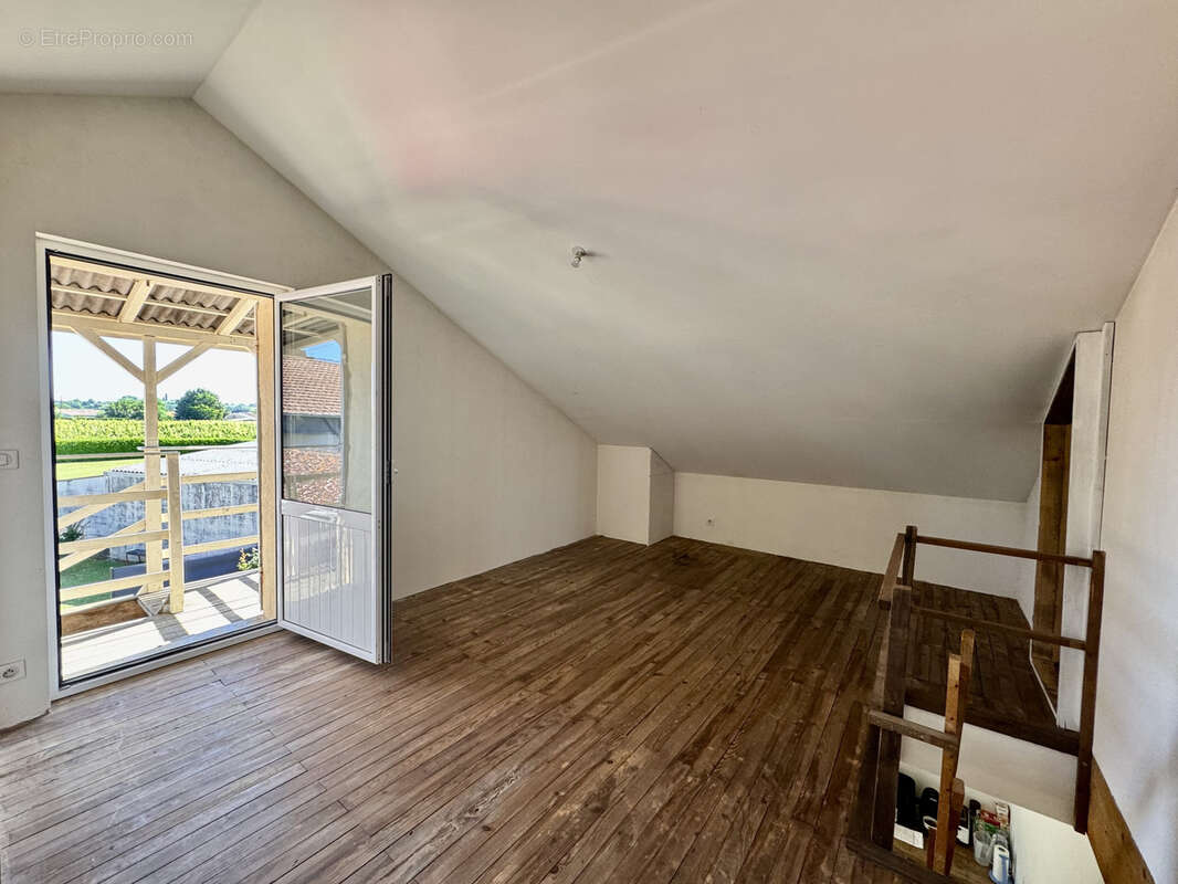 Maison à ROUFFIGNAC-DE-SIGOULES