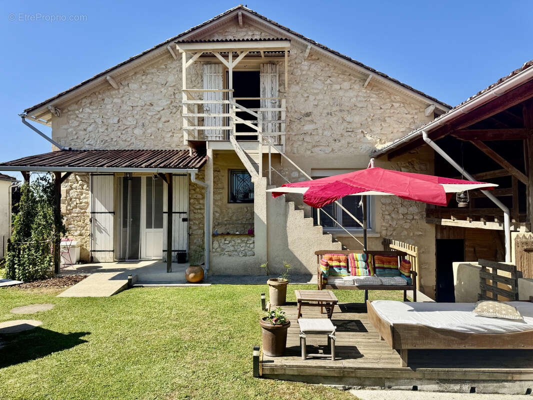 Maison à ROUFFIGNAC-DE-SIGOULES