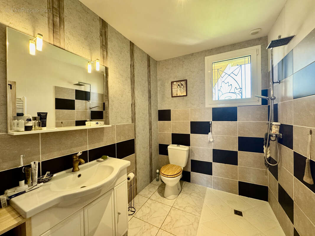 Maison à ROUFFIGNAC-DE-SIGOULES