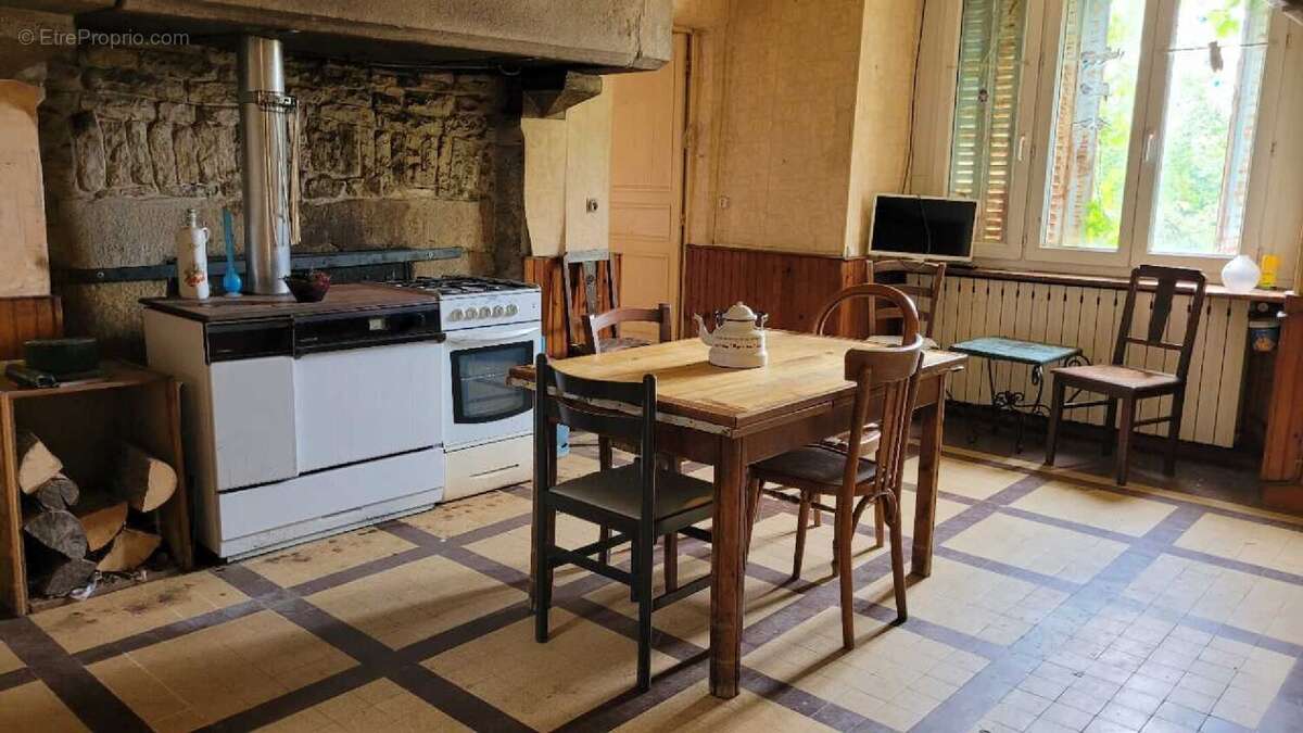 Maison à CONFRACOURT