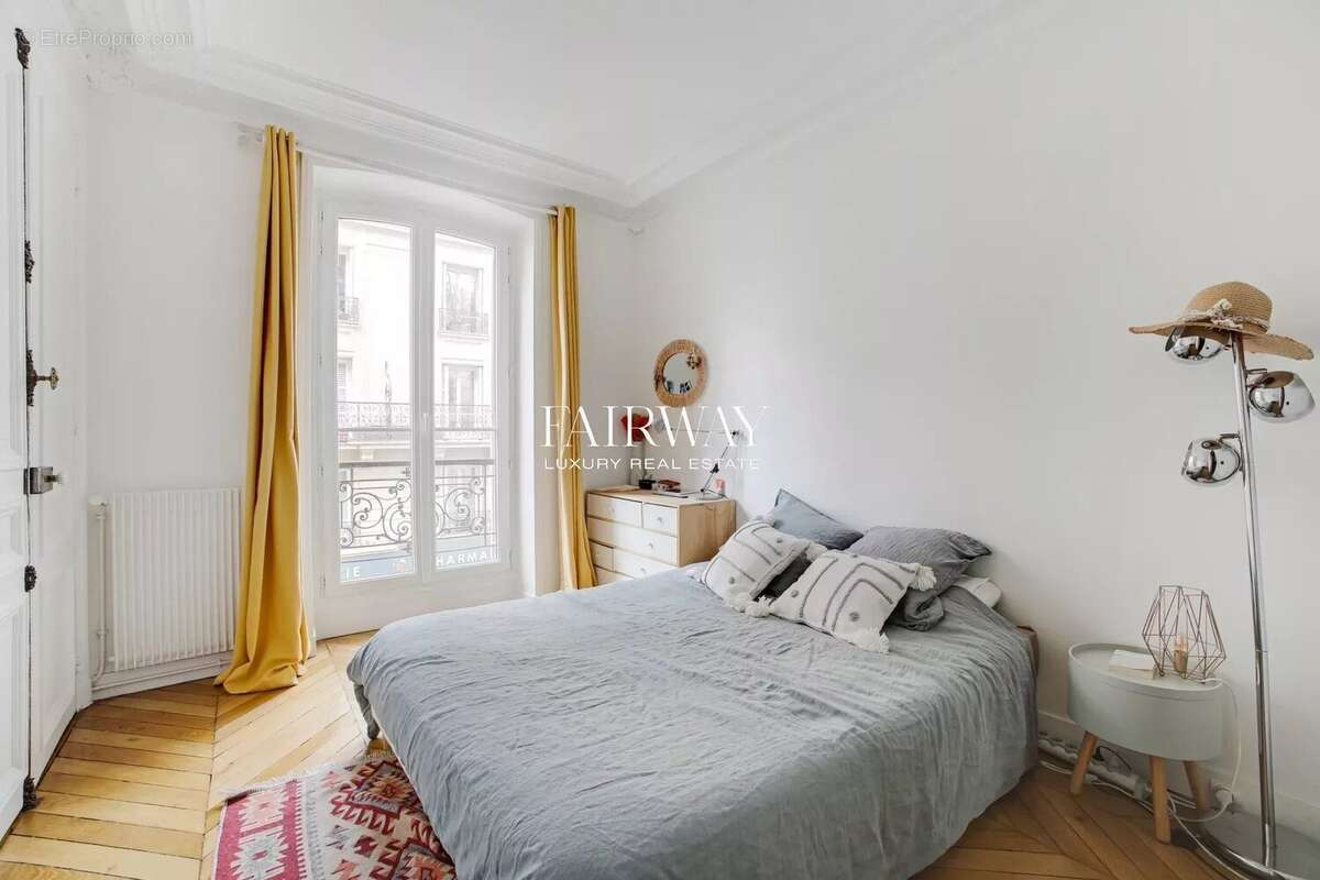 Appartement à PARIS-17E