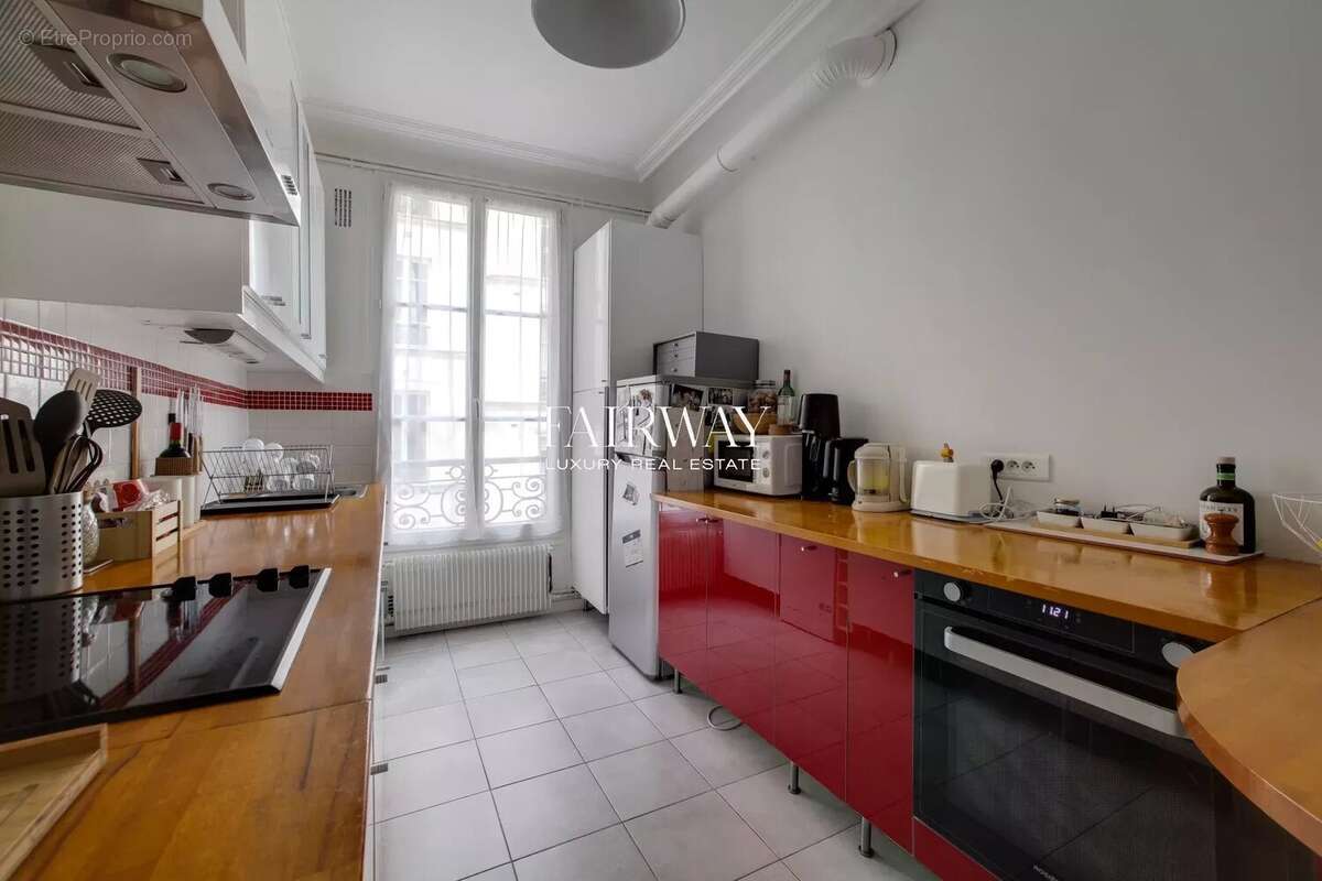 Appartement à PARIS-17E