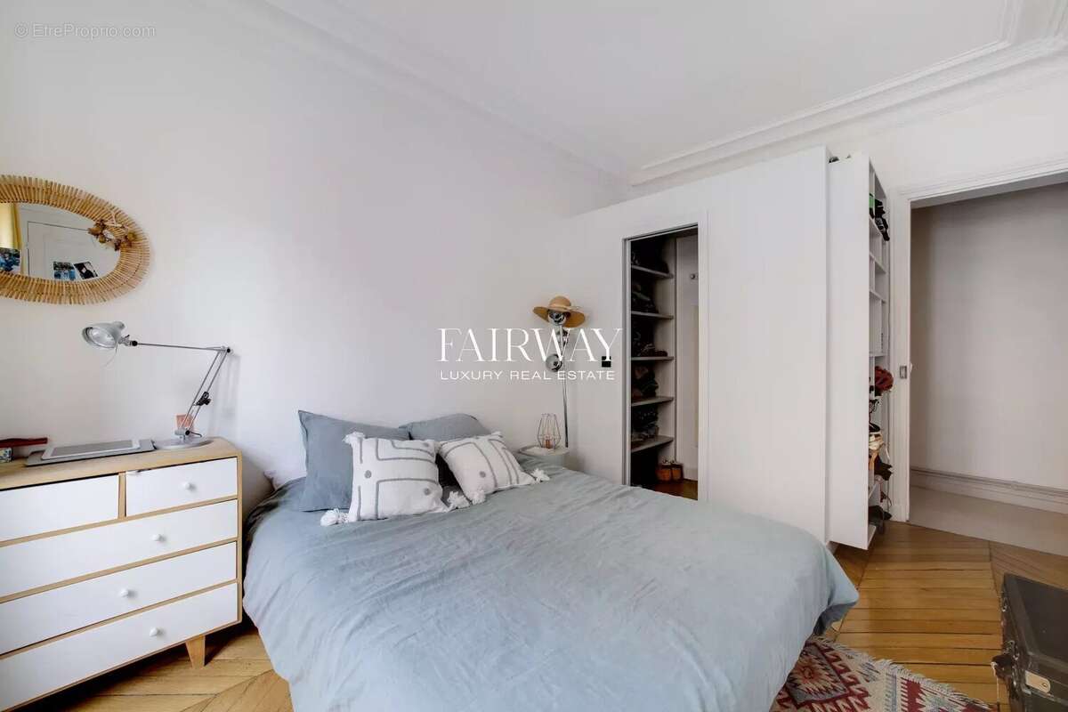 Appartement à PARIS-17E