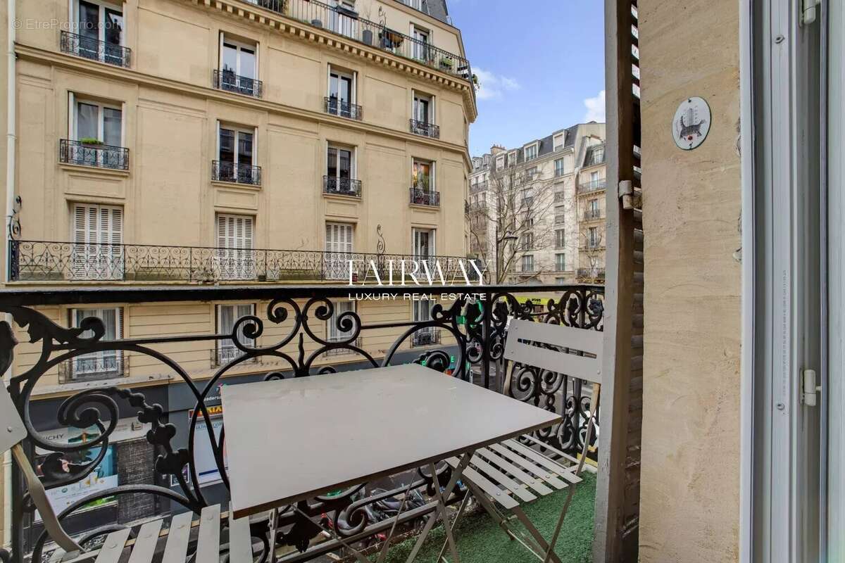 Appartement à PARIS-17E