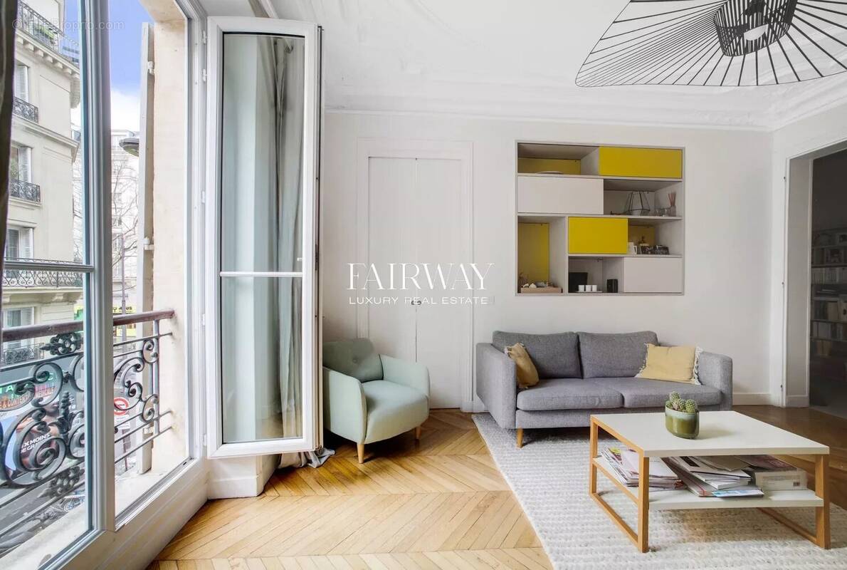 Appartement à PARIS-17E