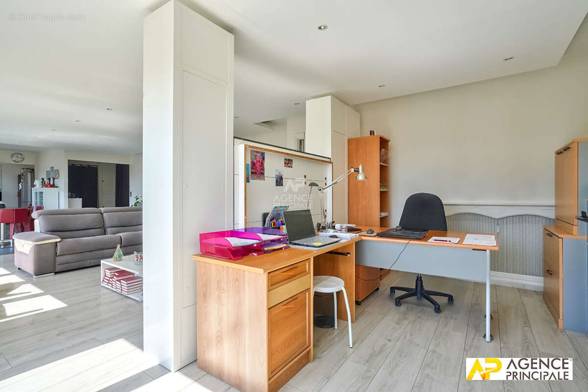 Appartement à MAISONS-LAFFITTE