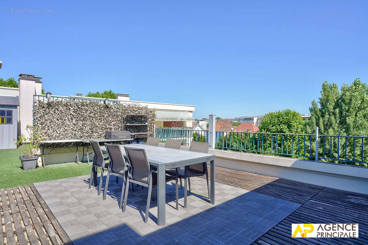 Appartement à MAISONS-LAFFITTE