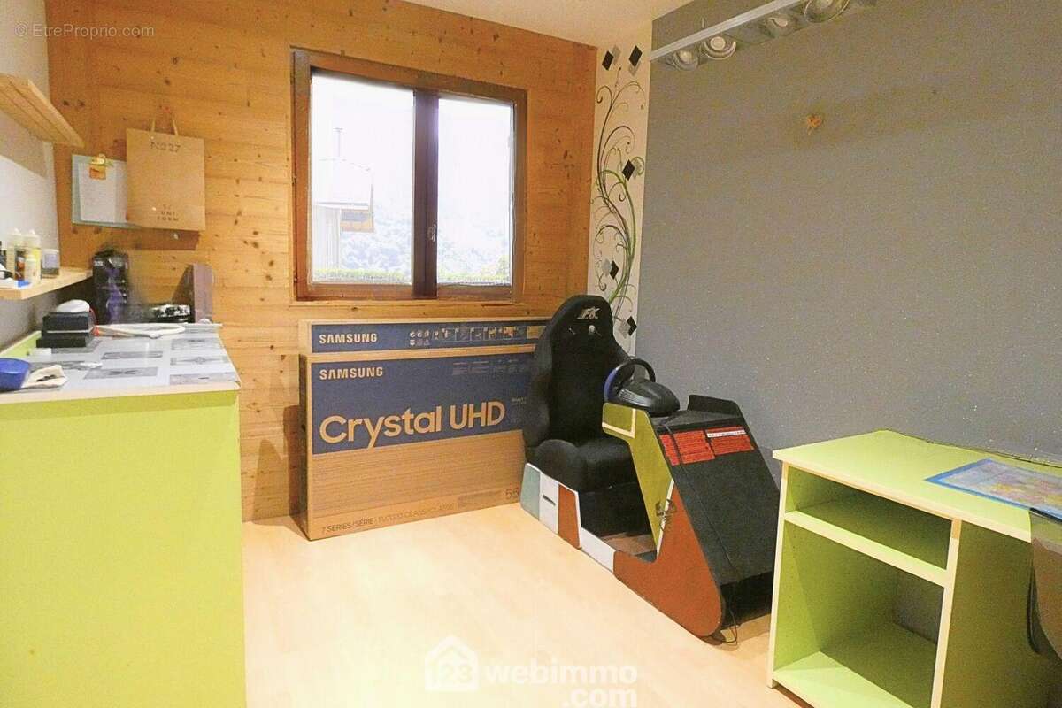 ... Dont deux avec placard - Maison à LATHUILE