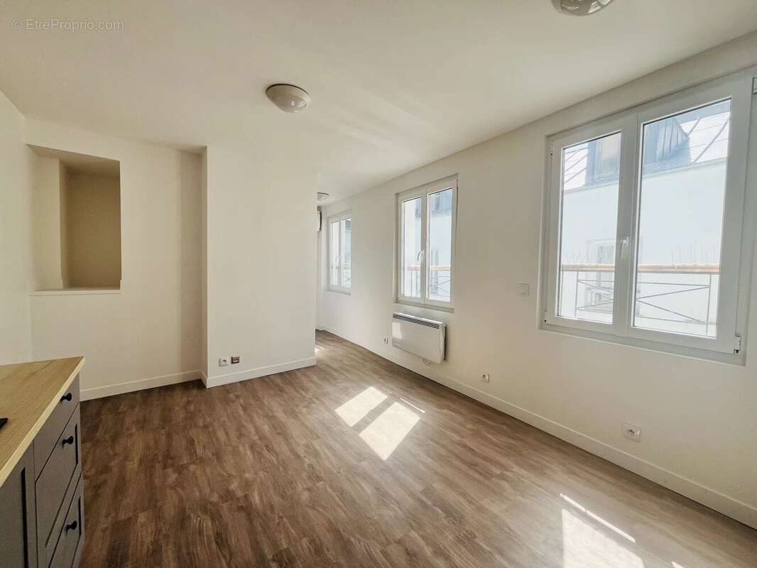 Appartement à PARIS-10E