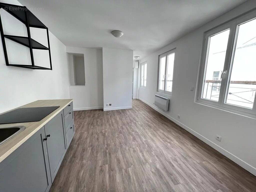 Appartement à PARIS-10E